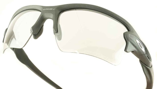 オークリー調光サングラスflak2.0xxl-9488-07-s63
