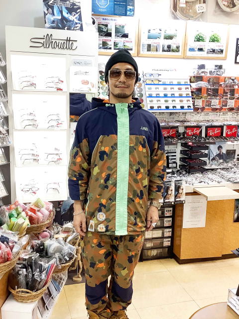 CAZAL�J�U�[���T���O���X�t���[��